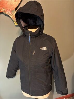 The North Face Kids Boys (M) 10/12 Black Dryvent Ski jacket.